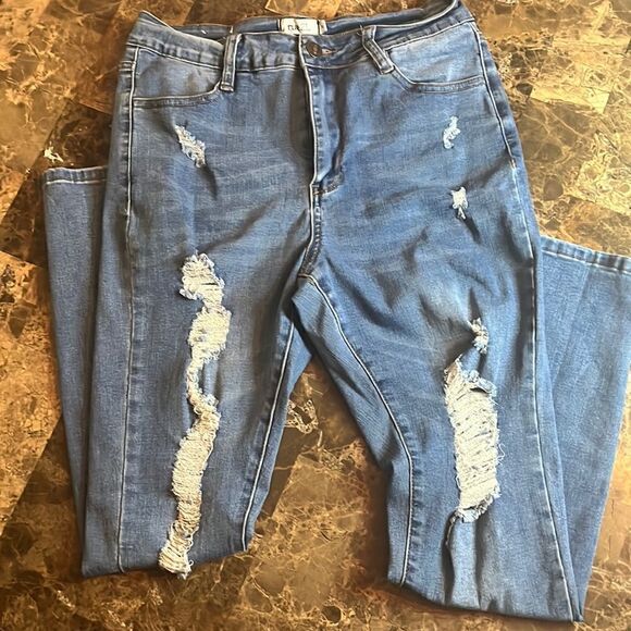 Rue21 Denim - Ripped jeans 